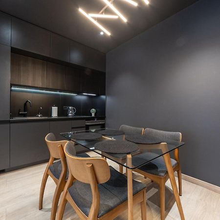 Royal Tower Residence Big Vip Apartment In Center Floor 27 Kyiv Exterior foto