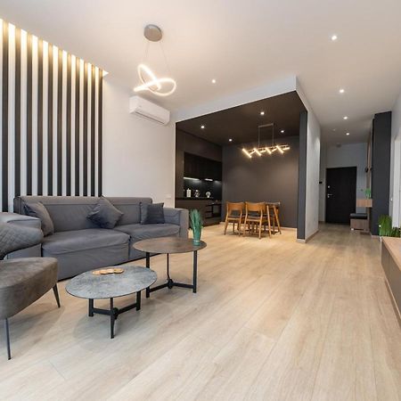 Royal Tower Residence Big Vip Apartment In Center Floor 27 Kyiv Exterior foto