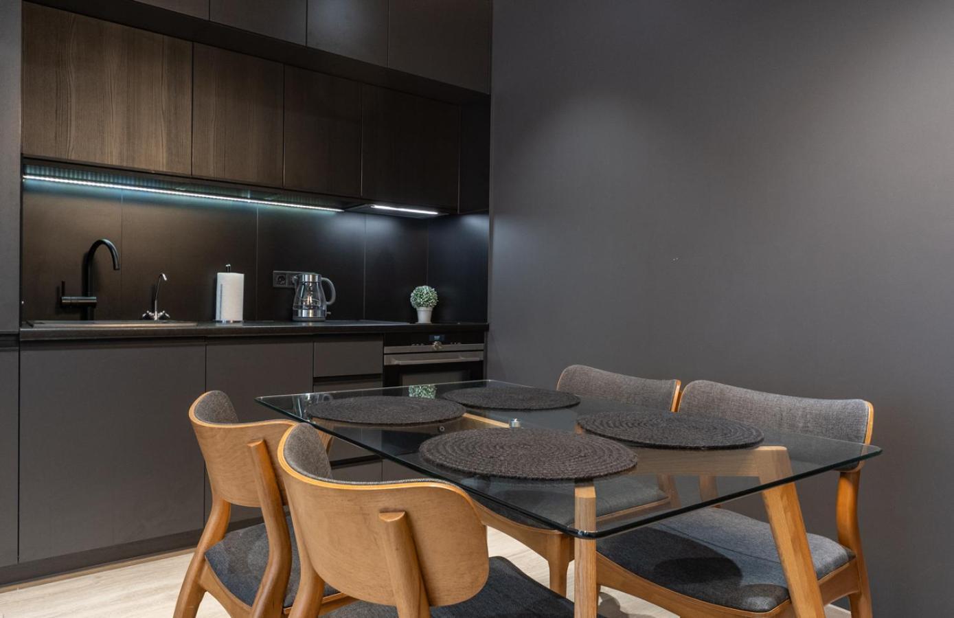 Royal Tower Residence Big Vip Apartment In Center Floor 27 Kyiv Exterior foto