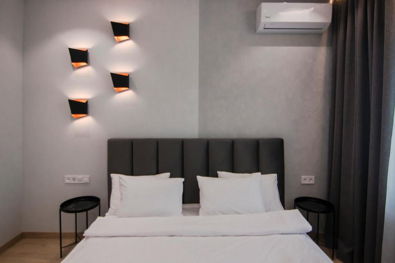 Royal Tower Residence Big Vip Apartment In Center Floor 27 Kyiv Exterior foto