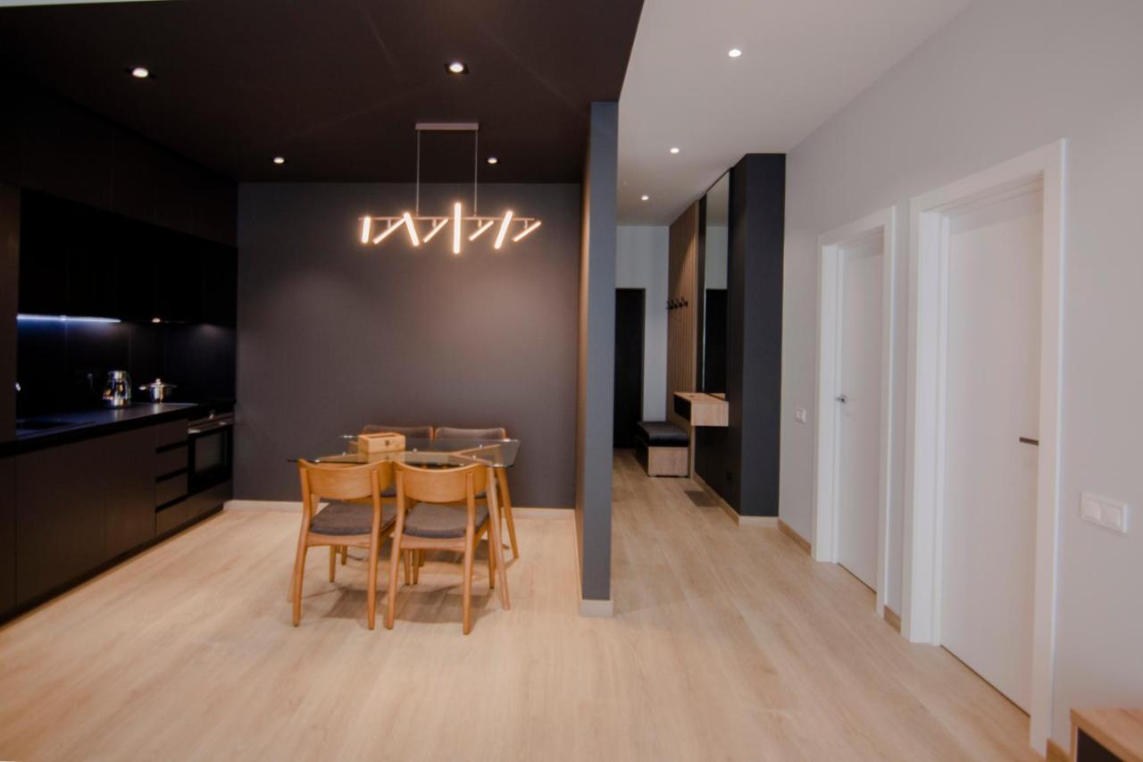 Royal Tower Residence Big Vip Apartment In Center Floor 27 Kyiv Exterior foto