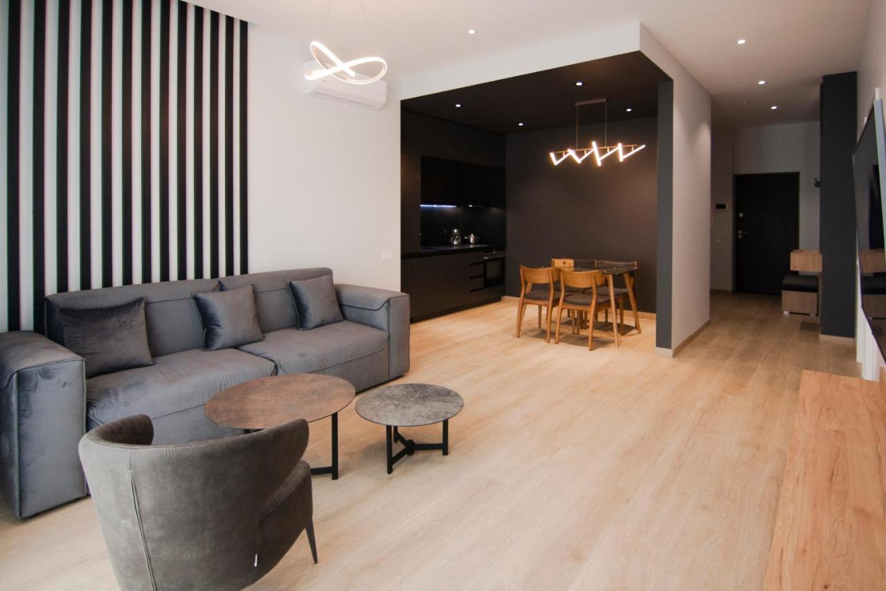 Royal Tower Residence Big Vip Apartment In Center Floor 27 Kyiv Exterior foto