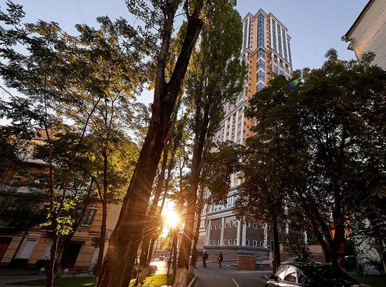 Royal Tower Residence Big Vip Apartment In Center Floor 27 Kyiv Exterior foto