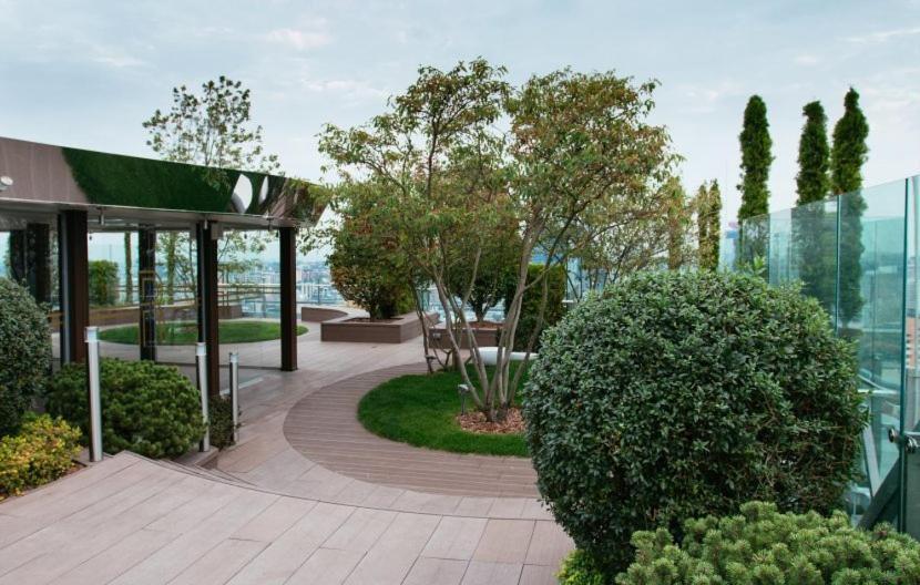 Royal Tower Residence Big Vip Apartment In Center Floor 27 Kyiv Exterior foto